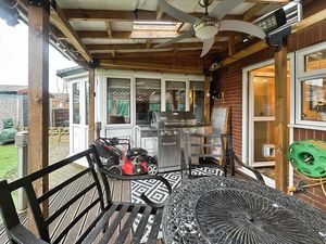 Photo 11- click for photo gallery